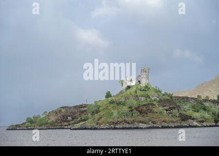 Château de Moil sur l'île de Skye à Kyleakin et maison d'une princesse nordique connue sous le nom de Saucy Mary Banque D'Images