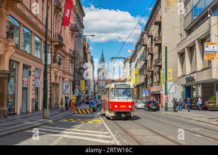 Prague République tchèque - 28 juin 2015 : Prague République tchèque, Tram près de la place de la vieille ville de Prague, Tchéquie Banque D'Images