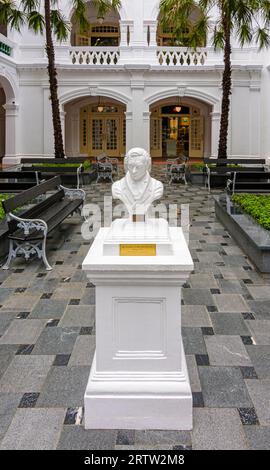 Sir Stamford Raffles fait faillite au Raffles Hotel, Singapour Banque D'Images