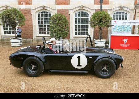 AC Shelby Cobra 'CSX 2001' (1962) (Prince Michael of Kent Award Winner), Concours of Elegance 2023, Hampton court Palace, Londres, Royaume-Uni, Europe Banque D'Images