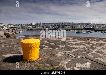 Borne d'amarrage au port de Portrush, comté d'Antrim, Irlande du Nord Banque D'Images