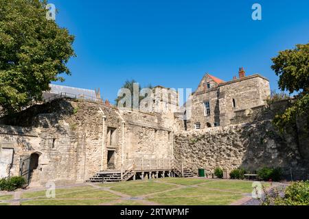 Jardin Medieval Bishops Palace Terrace situé sous les terrains Upper and Lower East Halls, Lincoln City, Lincolnshire, Angleterre, Royaume-Uni Banque D'Images