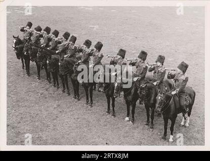 Trompettistes de la tempête terrestre volontaire spéciale à cheval la tempête terrestre volontaire spéciale à cheval, trompettistes , Archives historiques du corps d'artillerie mobile Banque D'Images