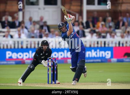 Harry Brook de l'Angleterre lors du quatrième match international Metro Bank One Day à Lord's, Londres. Date de la photo : Vendredi 15 septembre 2023. Banque D'Images