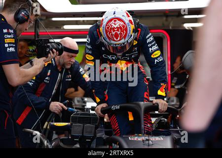 Singapour, Singapour. 15 septembre 2023. VERSTAPPEN Max (ned), Red Bull Racing RB19, portrait lors du Grand Prix de Singapour de Formule 1 Singapore Airlines 2023, 15e manche du Championnat du monde de Formule 1 2023 du 15 au 17 septembre 2023 sur le circuit Marina Bay Street, à Singapour - photo DPPI crédit : DPPI Media/Alamy Live News Banque D'Images