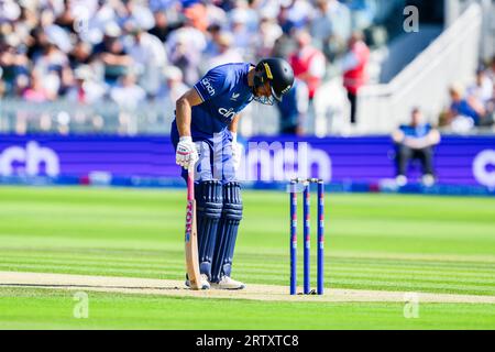 LONDRES, ROYAUME-UNI. 15 septembre 23. James Anderson d'Angleterre pendant England Men v New Zealand - Fourth Metro Bank One Day International au Lord's Cricket Ground le vendredi 15 septembre 2023 à LONDRES, ANGLETERRE. Crédit : Taka Wu/Alamy Live News Banque D'Images