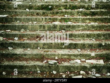 vieux grunge escalier moussé, gros plan Banque D'Images