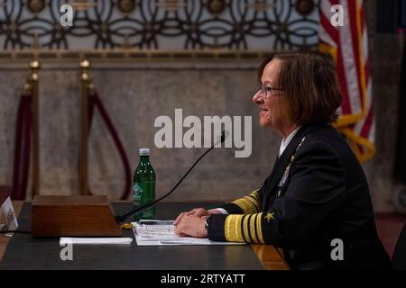 Washington, États-Unis d ' Amérique. 14 septembre 2023. Washington, États-Unis d ' Amérique. 14 septembre 2023. Lisa Franchetti, vice-chef des opérations navales de la marine américaine, répond aux questions des membres du Comité des services armés du Sénat lors de son audience de confirmation au Dirksen Senate Office Building, le 14 septembre 2023 à Washington, DC, septembre 14 2023. Franchetti a été nommé pour devenir le prochain chef des opérations navales par le président Biden. Crédit : MCC Amanda Gray/US Navy photo/Alamy Live News Banque D'Images