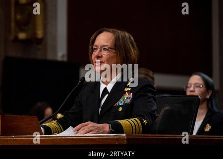 Washington, États-Unis d ' Amérique. 14 septembre 2023. Washington, États-Unis d ' Amérique. 14 septembre 2023. Lisa Franchetti, vice-chef des opérations navales de la marine américaine, répond aux questions des membres du Comité des services armés du Sénat lors de son audience de confirmation au Dirksen Senate Office Building, le 14 septembre 2023 à Washington, DC, septembre 14 2023. Franchetti a été nommé pour devenir le prochain chef des opérations navales par le président Biden. Crédit : MCC Amanda Gray/US Navy photo/Alamy Live News Banque D'Images