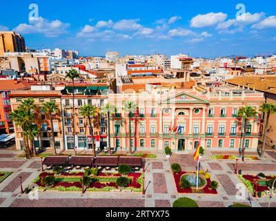 Vue panoramique aérienne de l'hôtel de ville de Murcia. Murcia est une ville dans le sud-est de l'Espagne. Banque D'Images