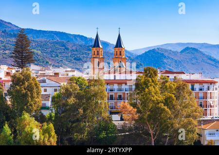 Orgiva vue panoramique aérienne. Orgiva est une ville de la région d'Alpujarras dans la province de Grenade en Andalousie, Espagne. Banque D'Images