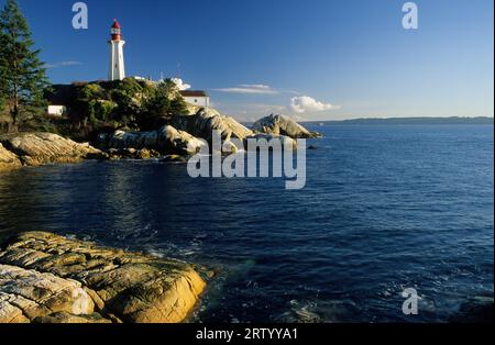 Le phare de Point Atkinson, Lighthouse Park, Vancouver, British Columbia, Canada Banque D'Images