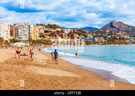 Malaga, Espagne - 23 octobre 2021: Plage de la ville principale à Malaga. Malaga est une ville de la communauté andalouse en Espagne Banque D'Images