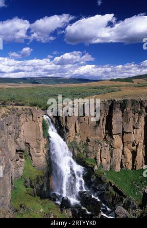 Chutes de North Clear Creek, forêt nationale de Rio Grande, route panoramique nationale Silver Thread, Colorado Banque D'Images