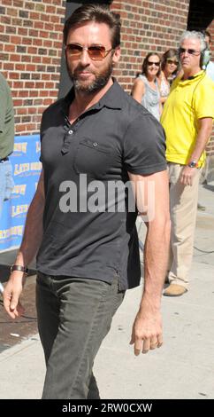 Manhattan, États-Unis d'Amérique. 31 décembre 2008. NEW YORK, NY - JUILLET 23 : Hugh Jackman entre dans le 'Late Show with David Letterman' enregistrement au Ed Sullivan Theater le 23 juillet 2013 à New York City People : Hugh Jackman crédit : Storms Media Group/Alamy Live News Banque D'Images