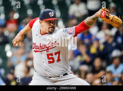 Milwaukee, États-Unis. 15 septembre 2023. Le lanceur de secours des Washington Nationals, Andres Machado, lance la sixième manche de leur match de baseball contre les Brewers de Milwaukee au American Family Field à Milwaukee, Wisconsin, le vendredi 15 septembre 2023. Photo de Tannen Maury/UPI crédit : UPI/Alamy Live News Banque D'Images