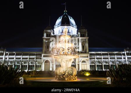 Melbourne, Australie, février 21, les Royal Exhibition Buildings se sont illuminés pour la nuit Blanche le 21 février 2015 Banque D'Images