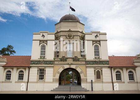 SYDNEY, AUSTRALIE, NOVEMBRE 30 2014 : l'entrée principale du zoo de Taronga par une journée ensoleillée de Sydney au printemps Banque D'Images
