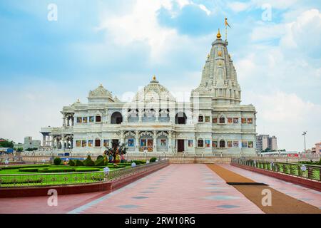 Prem Mandir est un temple hindou dédié à Shri Radha Krishna à Vrindavan près de la ville de Mathura dans l'état de l'Uttar Pradesh en Inde Banque D'Images