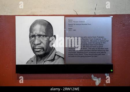 Tableau d'affichage avec un profil de prisonnier, le vieux fort, la première prison de Johannesburg, Constitution Hill, Hillbrow, Johannesburg, province de Gauteng Banque D'Images