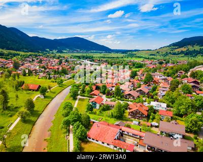 Vue panoramique aérienne d'Oberammergau. Oberammergau est une ville de l'arrondissement de Garmisch-Partenkirchen en Bavière, en Allemagne Banque D'Images