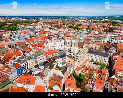 Vue panoramique aérienne de la vieille ville d'Augsbourg. Augsburg est une ville de la région de la Bavière en Allemagne. Banque D'Images