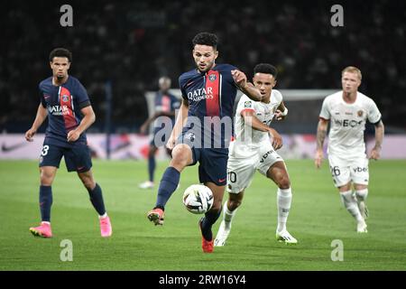 Paris, France. 15 septembre 2023.    combat pour le ballon lors du match de football L1 entre le Paris Saint-Germain et l'OGC Nice au stade du Parc des Princes à Paris le 15 septembre 2023. Photo de Firas Abdullah/ABACAPRESS.COM crédit : Abaca Press/Alamy Live News Banque D'Images