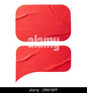 Papier en forme de ballon de pensée rouge sur fond blanc avec le chemin de détourage Banque D'Images