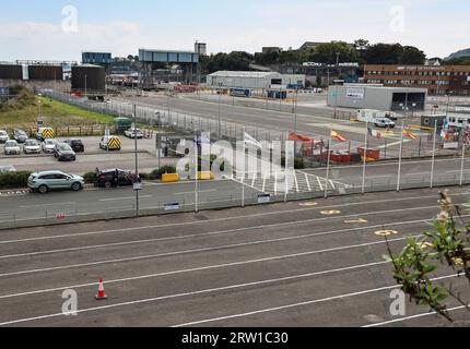 Semblant usé et déprimé les quais de ferry à Millbay Docks de Plymouth. Actuellement la maison de Brittany Ferries avec des connexions en France et en Espagne. PL Banque D'Images