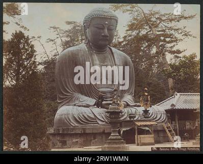 Daibutsu (« Grand Bouddha »), statue de bronze dans le temple Kotoku-in à Kamakura, 1890 - 1894 Banque D'Images