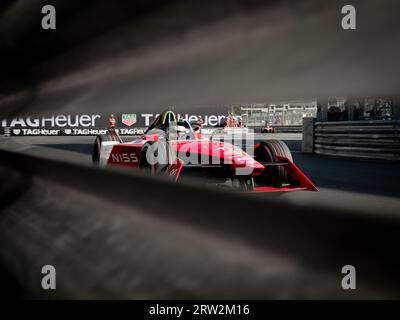 Norman Nato de Nissan Racing quitte la célèbre piscine chicane de Monaco lors de l'E-Prix de Monaco 2023. Banque D'Images