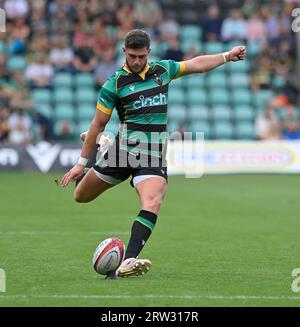 Northampton ANGLETERRE - 16 2023 septembre : James Grayson (c) de Northampton Saints lors du match entre Northampton Saints et Cambridge Rugby au Cinch Stadium Franklinn’s Gardens. Northampton Banque D'Images