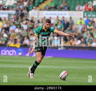 Northampton ANGLETERRE - 16 2023 septembre : James Grayson (c) de Northampton Saints lors du match entre Northampton Saints et Cambridge Rugby au Cinch Stadium Franklinn’s Gardens. Northampton Banque D'Images