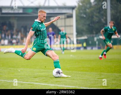 Matthew Worthington de Yeovil Town lors du deuxième tour de qualification de la coupe FA Emirates au Huish Park Stadium, Yeovil Banque D'Images