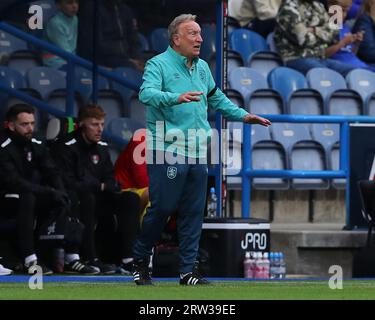 Huddersfield, Royaume-Uni. 16 septembre 2023. Neil Warnock, Manager de Huddersfield Town, lors du Sky Bet Championship Match Huddersfield Town vs Rotherham United au John Smith's Stadium, Huddersfield, Royaume-Uni, le 16 septembre 2023 (photo de Ryan Crockett/News Images) à Huddersfield, Royaume-Uni le 9/16/2023. (Photo de Ryan Crockett/News Images/Sipa USA) crédit : SIPA USA/Alamy Live News Banque D'Images