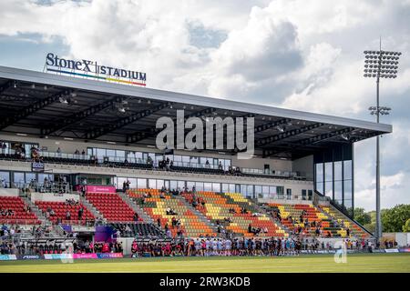 Londres, Royaume-Uni. 16 septembre 2023. Gloucester Rugby remporte la victoire 29-20 sur les Saracens lors du match de Premiership Rugby Cup entre Saracens et Gloucester au StoneX Stadium, Londres, Angleterre, le 16 septembre 2023. Photo de Phil Hutchinson. Usage éditorial uniquement, licence requise pour un usage commercial. Aucune utilisation dans les Paris, les jeux ou les publications d'un seul club/ligue/joueur. Crédit : UK Sports pics Ltd/Alamy Live News Banque D'Images