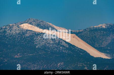 Carrières de marbre dans les montagnes en Turquie Banque D'Images