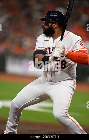 Le premier joueur de baseball des Astros de Houston, Jon Singleton (28), a battu en fin de deuxième manche du match de MLB entre les Athletics d'Oakland et les Houst Banque D'Images