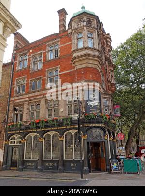 The Bloomsbury Tavern from 1856, 236 Shaftesbury Ave, Londres, Angleterre, Royaume-Uni, WC2H 8EG Banque D'Images