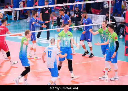 Rome, Italie. 16 septembre 2023. Jan Kozamernik (C) de Slovénie en action lors du match entre la France et la Slovénie au match pour la médaille de bronze du dernier tour de l'Eurovolley 2023 masculin. L'équipe nationale slovène remporte le match pour la médaille de bronze contre la France avec un score de 2-3 crédit : SOPA Images Limited/Alamy Live News Banque D'Images