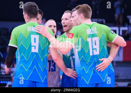 Rome, Italie. 16 septembre 2023. Slovénie vue lors du match entre la France et la Slovénie lors du match pour la médaille de bronze de la finale de l'Eurovolley 2023 hommes. L'équipe nationale slovène remporte le match pour la médaille de bronze contre la France avec un score de 2-3 (photo Elena Vizzoca/SOPA Images/Sipa USA) crédit : SIPA USA/Alamy Live News Banque D'Images