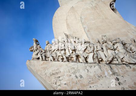 Côté est du Monument aux découvertes (Padrao dos Descobrimentos) dans le quartier de Belem à Lisbonne au Portugal Banque D'Images