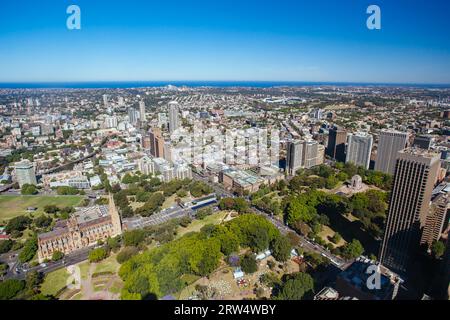 Une vue aérienne de Hyde Park et Darlinghurst par une journée ensoleillée à Sydney, Nouvelle-Galles du Sud, Australie Banque D'Images