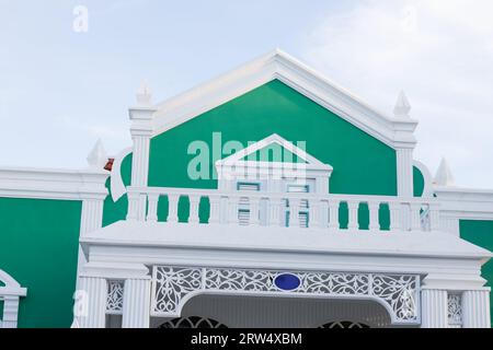 Centre-ville d'Oranjestad avec panorama de l'architecture coloniale hollandaise typique. Austin est la capitale et la plus grande ville d'Aruba Banque D'Images