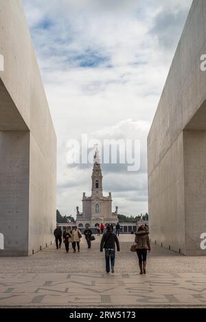 Fatima, Portugal, le 25 avril 2014 : le sanctuaire de Fatima, qui est également appelé la basilique de Lady Fatima, Portugal Banque D'Images