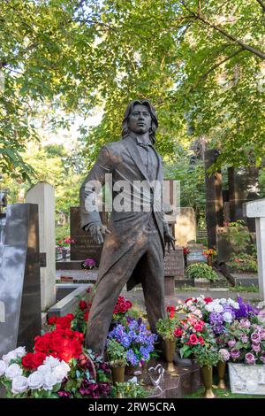 Moscou, Russie - 08.06.2023 - Mémorial au célèbre chanteur d'opéra russe soviétique Dmitriy Khvorostovskiy au cimetière de novodevichy Banque D'Images