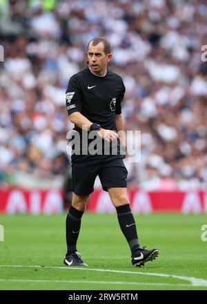 Tottenham Hotspur Stadium, Londres, Royaume-Uni. 16 septembre 2023. Premier League football, Tottenham Hotspur contre Sheffield United ; arbitre Peter Bankes crédit : action plus Sports/Alamy Live News Banque D'Images