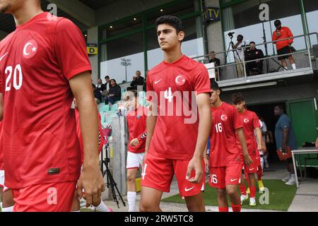 Sint Niklaas, Belgique. 17 septembre 2023. Boran Eliguzel de Turquie avant un match de football entre les équipes nationales U16 de Turquie et du Danemark lors d'un mini tournoi U16 le dimanche 17 septembre 2023 à Sint-Niklaas, Belgique. Crédit : Sportpix/Alamy Live News Banque D'Images