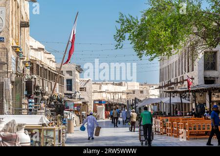 Souq Waqif est un souq à Doha, dans l'État du Qatar.Le souq est connu pour vendre des vêtements traditionnels, des épices, de l'artisanat et des souvenirs Banque D'Images