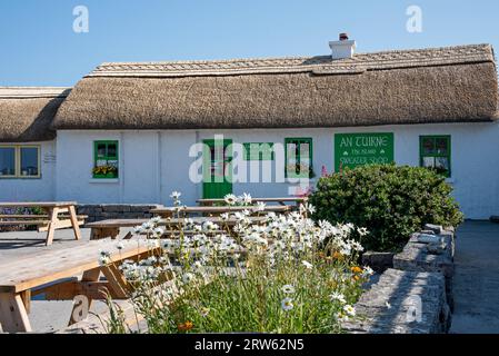 Inishmore, Galway, Irlande - 03 juin 2023. Magasinez dans le village de Kilmurvey sur Inishmore, Aran Island, Co, Galway, Irlande Banque D'Images